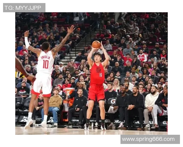 开拓者客场挑战火箭强势来袭两队年轻核心正面交锋谁能笑到最后